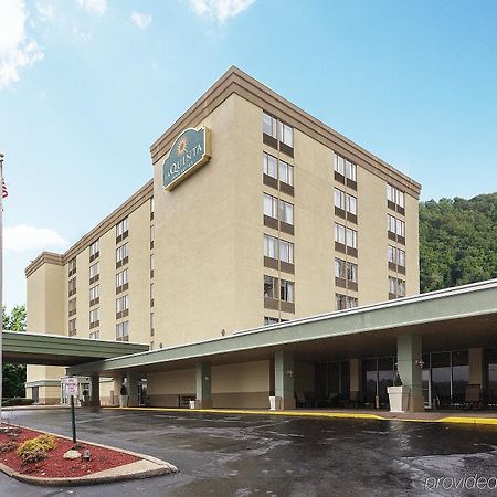 La Quinta Inn & Suites Pittsburgh North McCandless Township Eksteriør billede