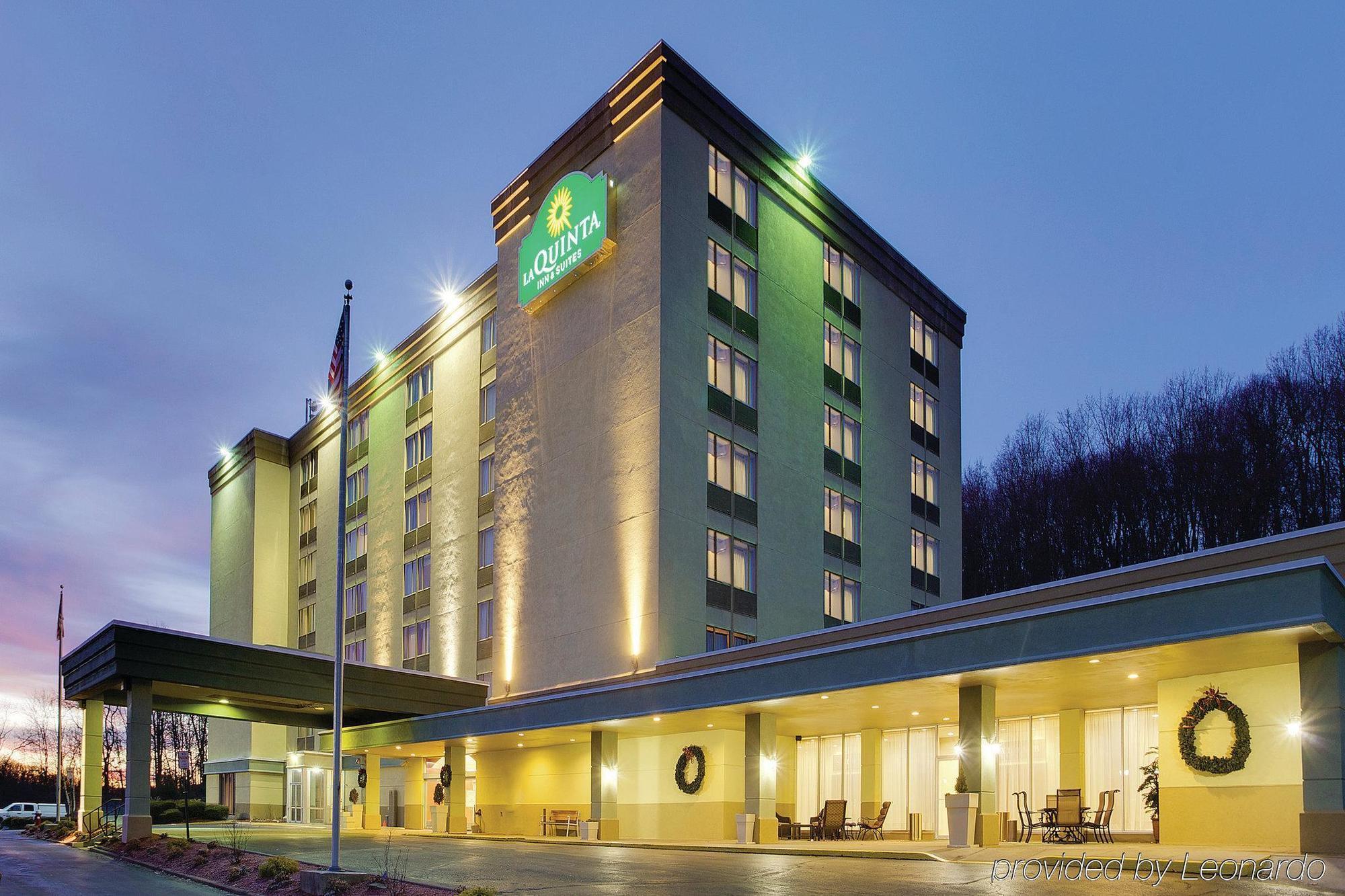 La Quinta Inn & Suites Pittsburgh North McCandless Township Eksteriør billede