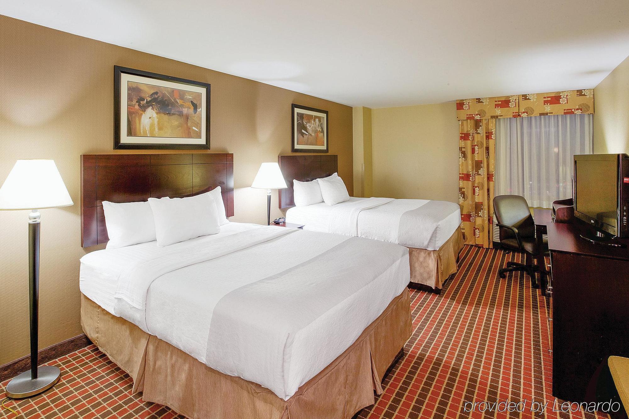 La Quinta Inn & Suites Pittsburgh North McCandless Township Eksteriør billede