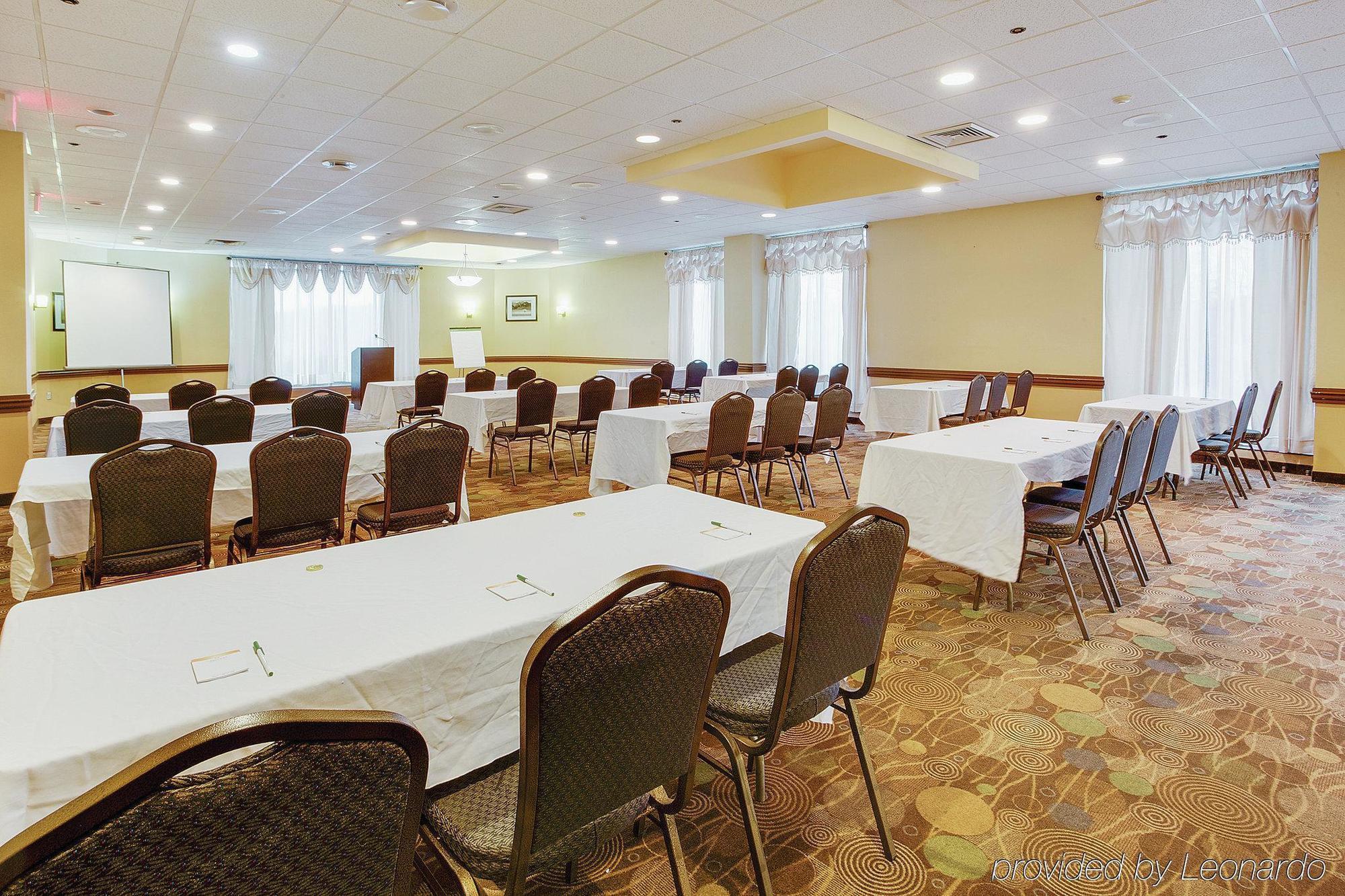 La Quinta Inn & Suites Pittsburgh North McCandless Township Eksteriør billede